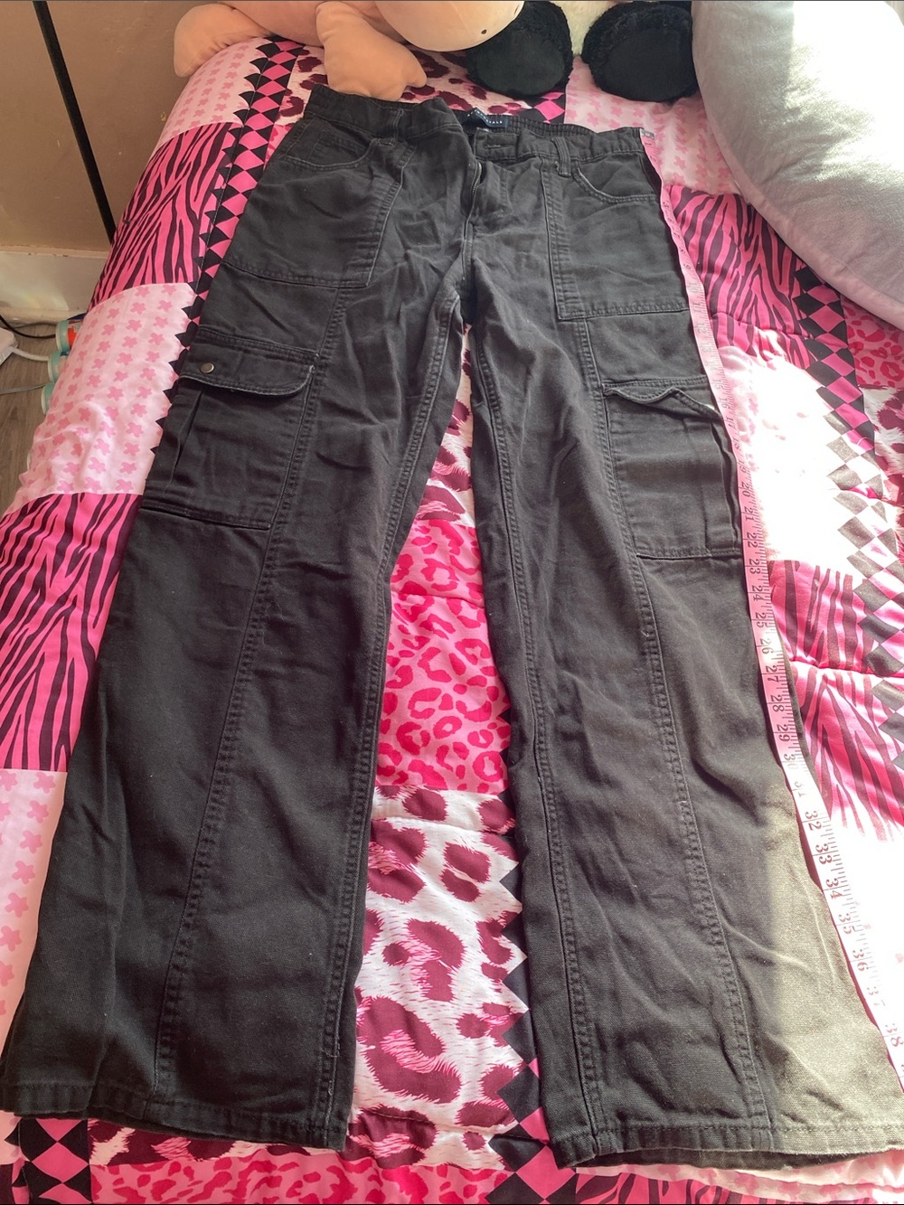 Aeropostale Cargo Pants-Black